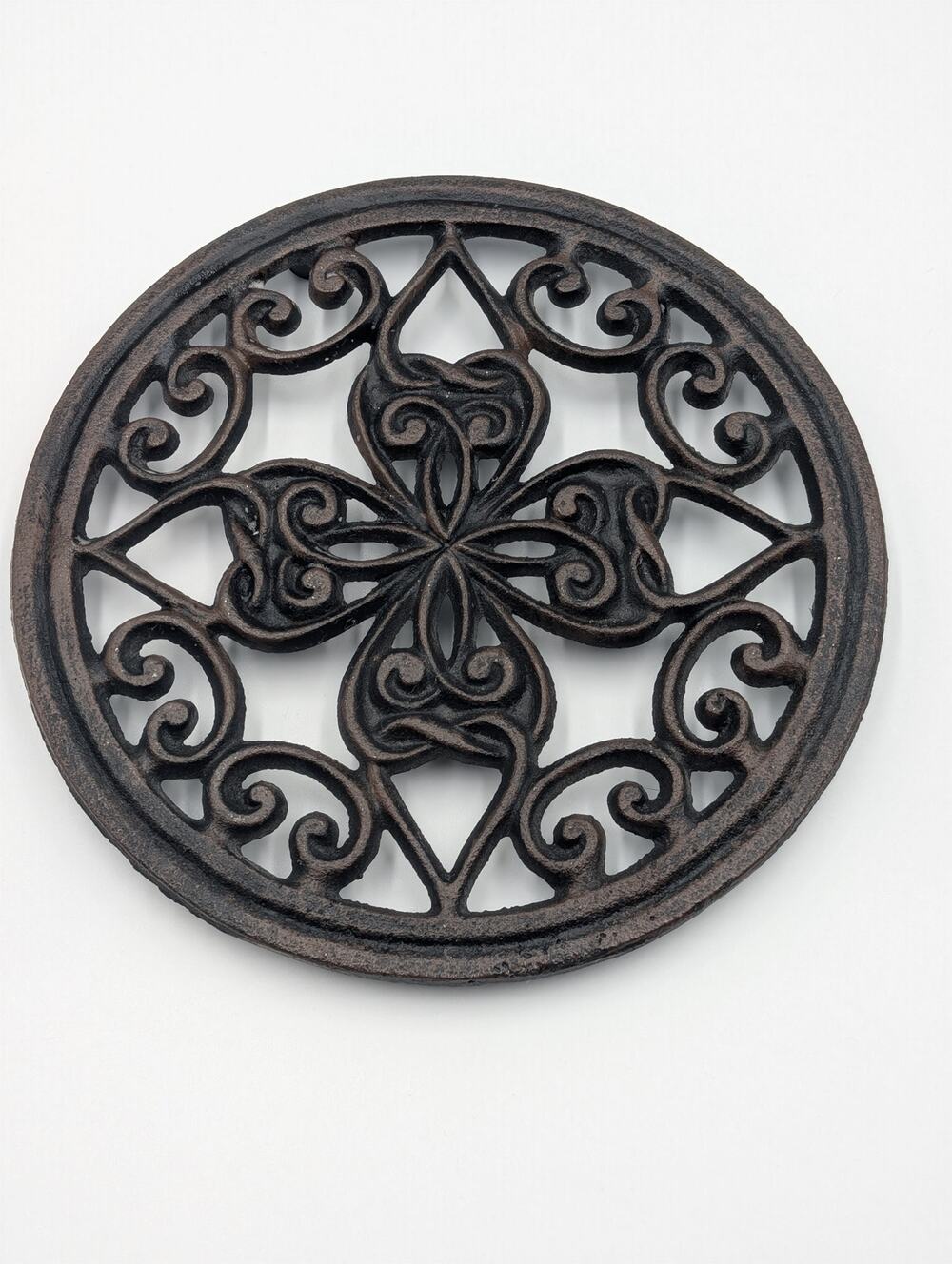Vintage Pennsylvania Dutch Hearts round cast iron trivet Dia Grannys Kitchen
